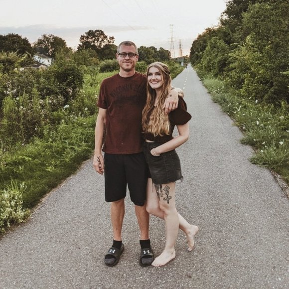 Meet your Posher, Kenz - Picture 2 of 9